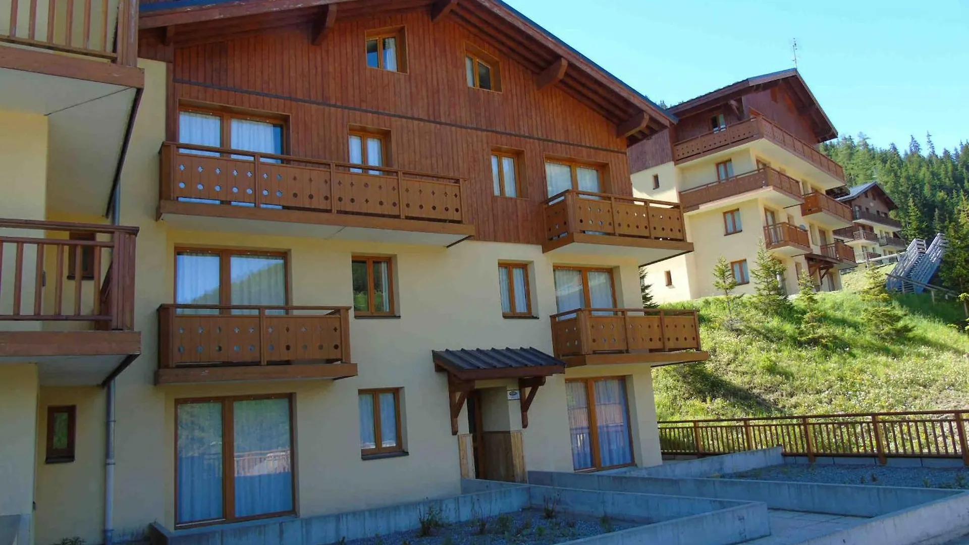 Chalet 2 Pieces 4 Pers Avec Terrasse A Valfrejus - Fr-1-561-32